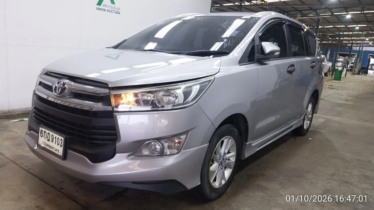 2017 Toyota Innova Crysta – 3