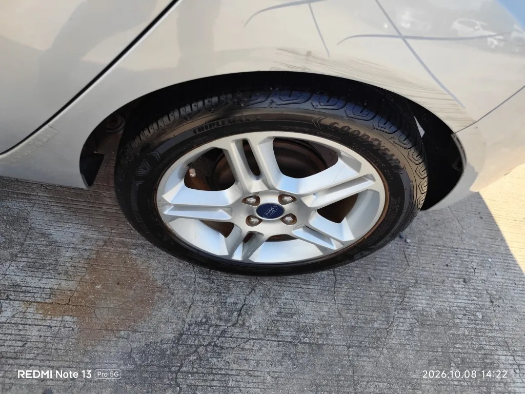 2014 Ford Fiesta – 8