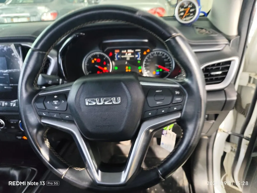 2022 Isuzu D-Max – 12