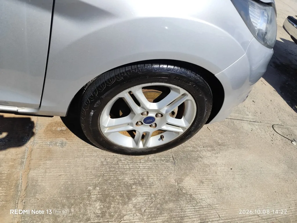 2014 Ford Fiesta – 10
