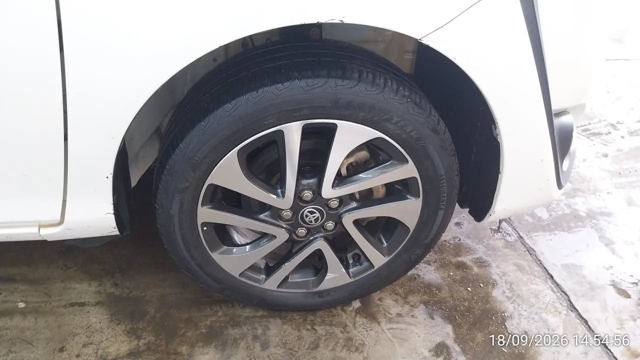 2018 Toyota Sienta – 12