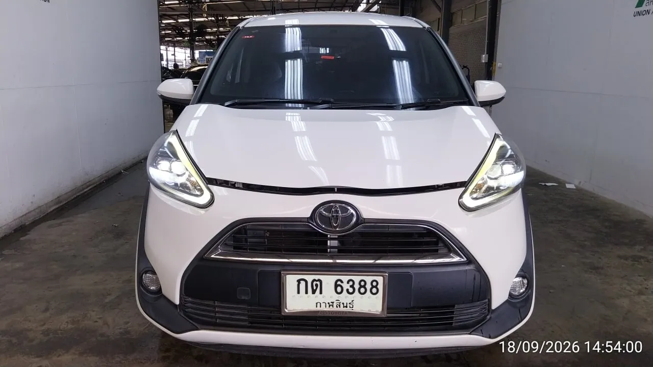 2018 Toyota Sienta – 1