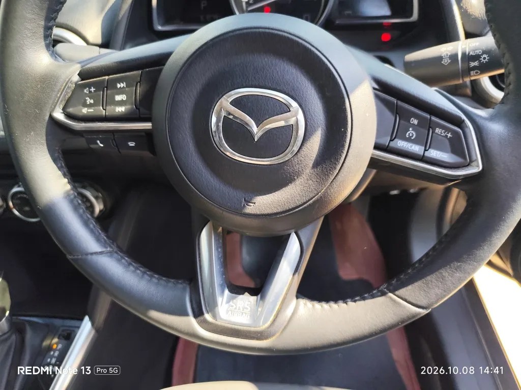 2020 Mazda Mazda2 – 12