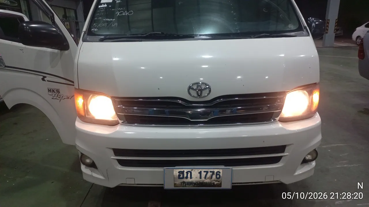 2012 Toyota Commuter – 7