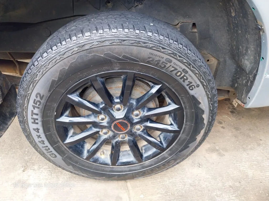 2010 Isuzu D-Max – 11