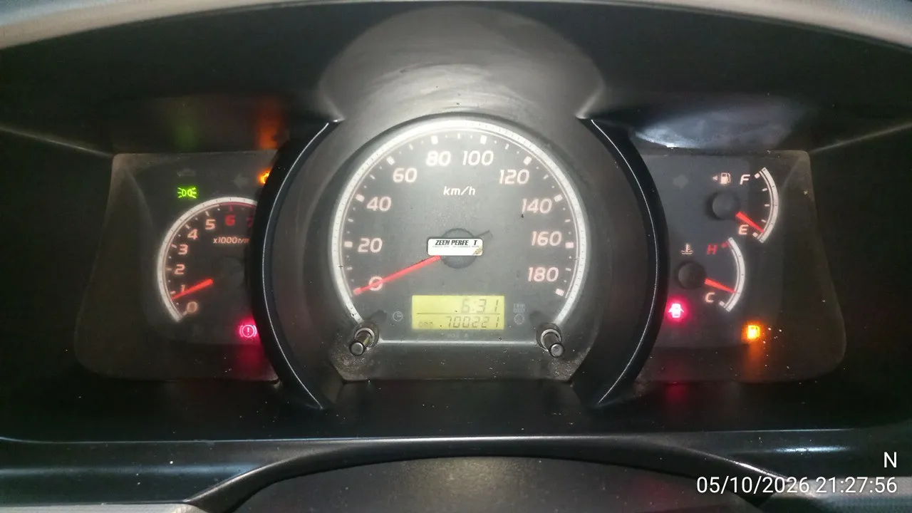 2012 Toyota Commuter – 6