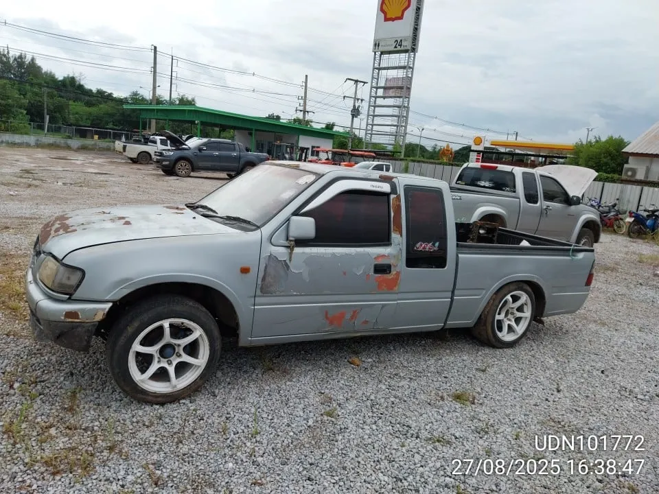 1997 Isuzu D-Max – 3