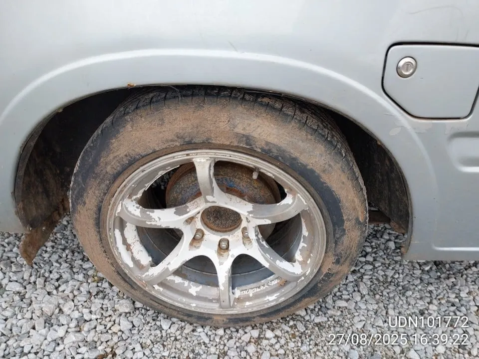 1997 Isuzu D-Max – 10