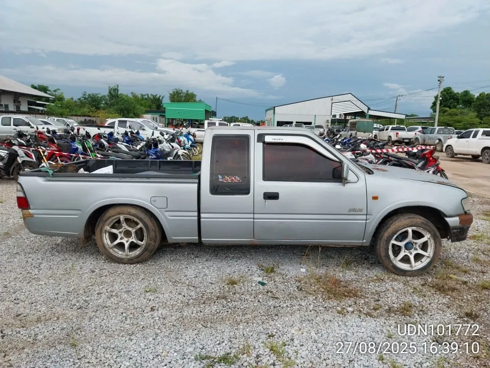 1997 Isuzu D-Max – 7