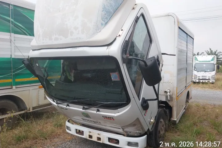 2011 Isuzu NMR – 3