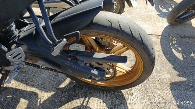 2016 Yamaha YZF-R15 – 11