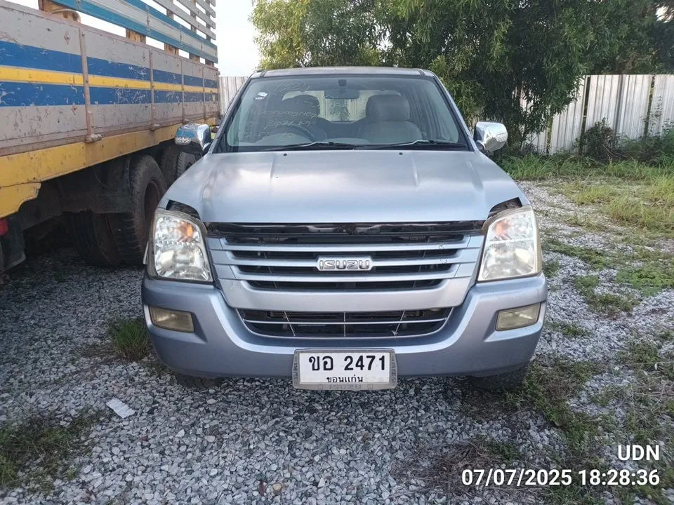 2004 Isuzu D-Max – 1