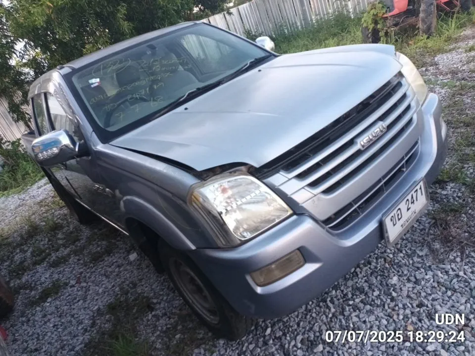 2004 Isuzu D-Max – 8