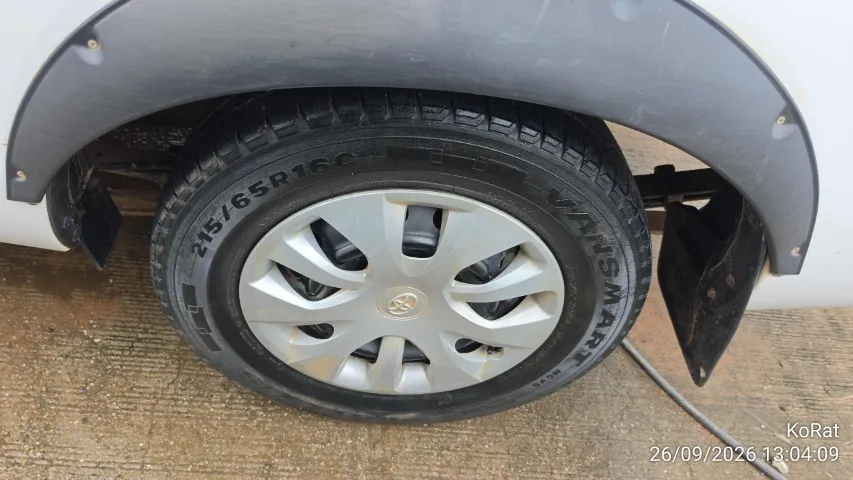 2016 Toyota Hilux Revo – 8