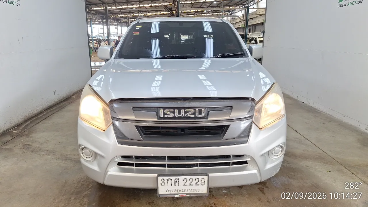 2017 Isuzu D-Max – 1