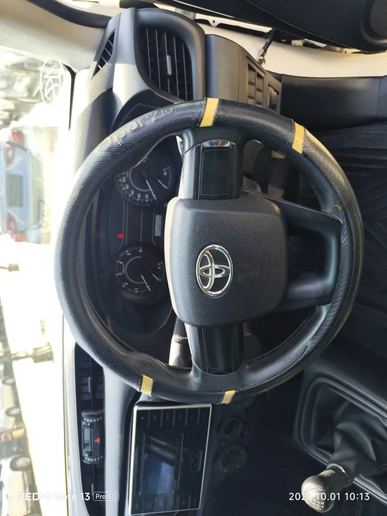 2017 Toyota Hilux Revo – 11