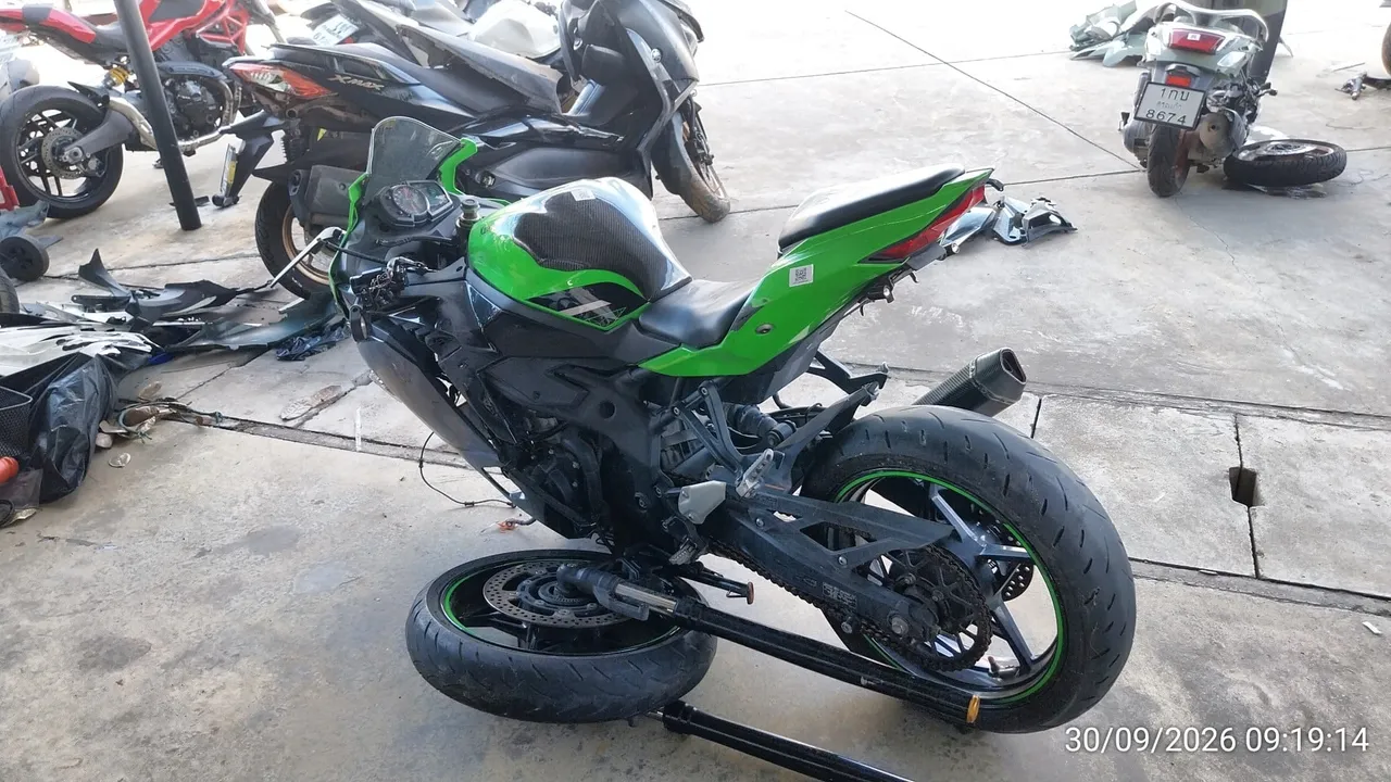 2021 Kawasaki Ninja ZX-25R – 6
