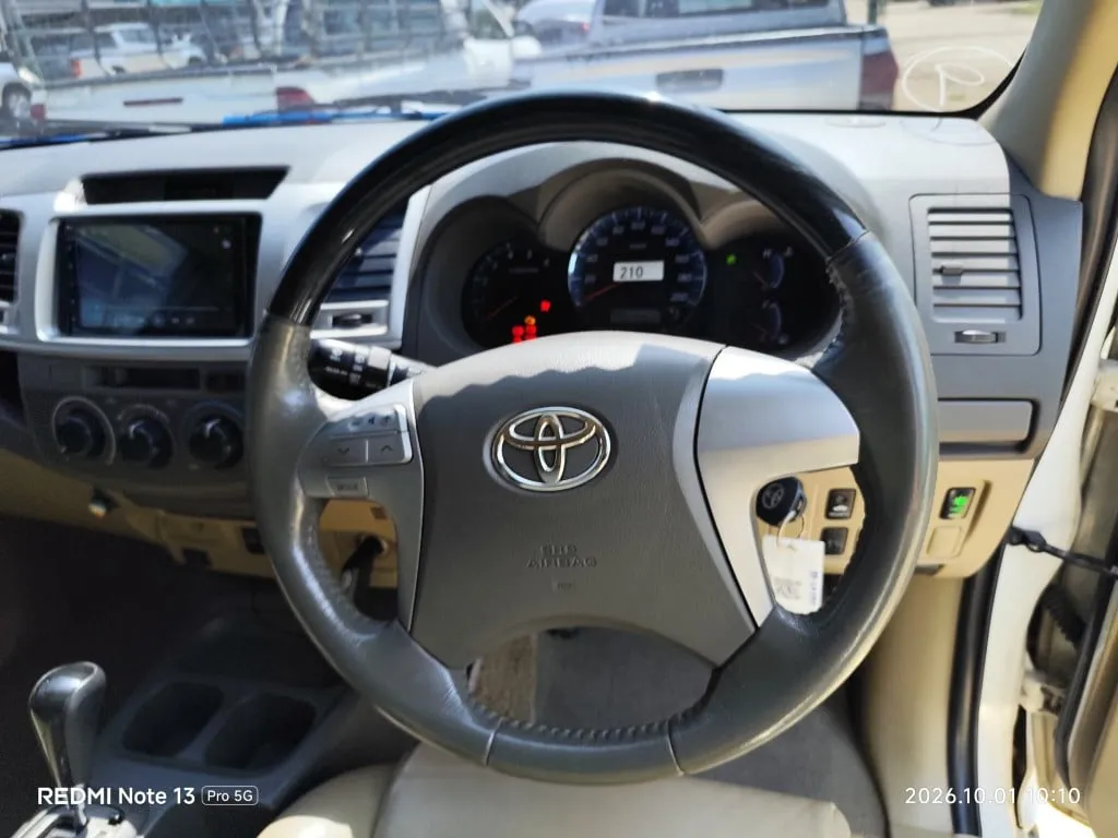 2012 Toyota Fortuner – 11