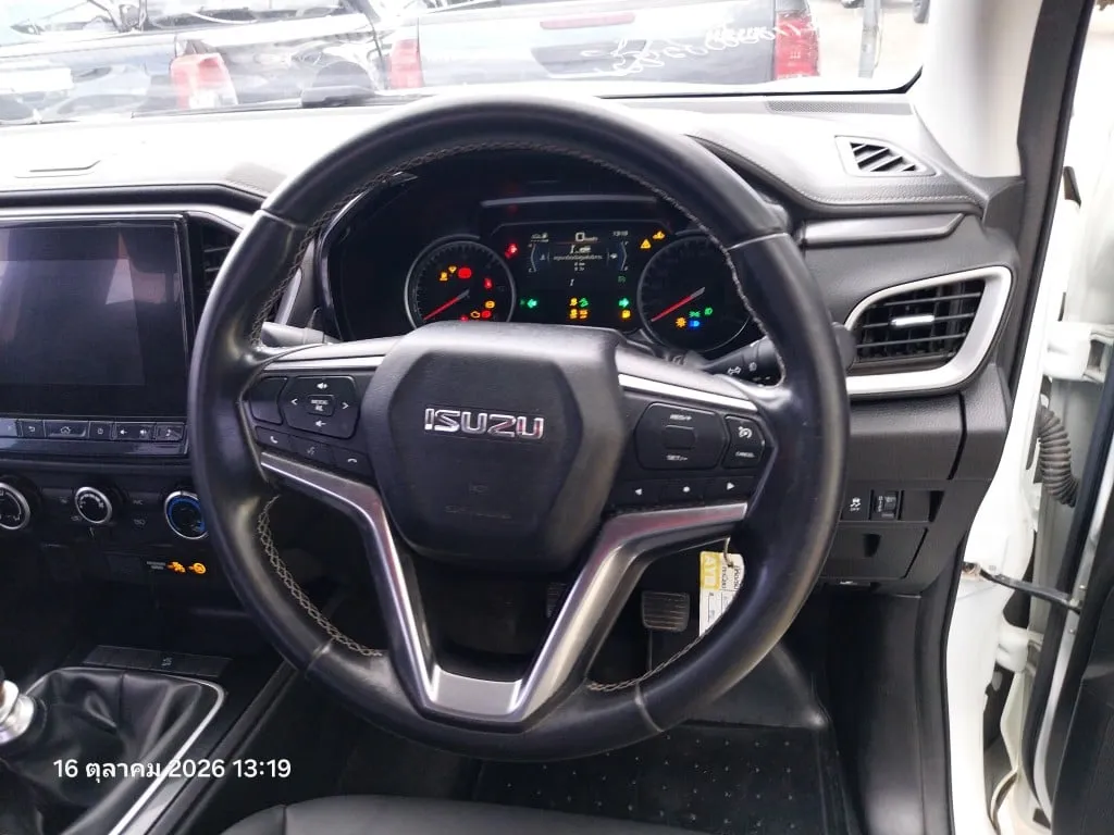 2022 Isuzu D-Max – 11