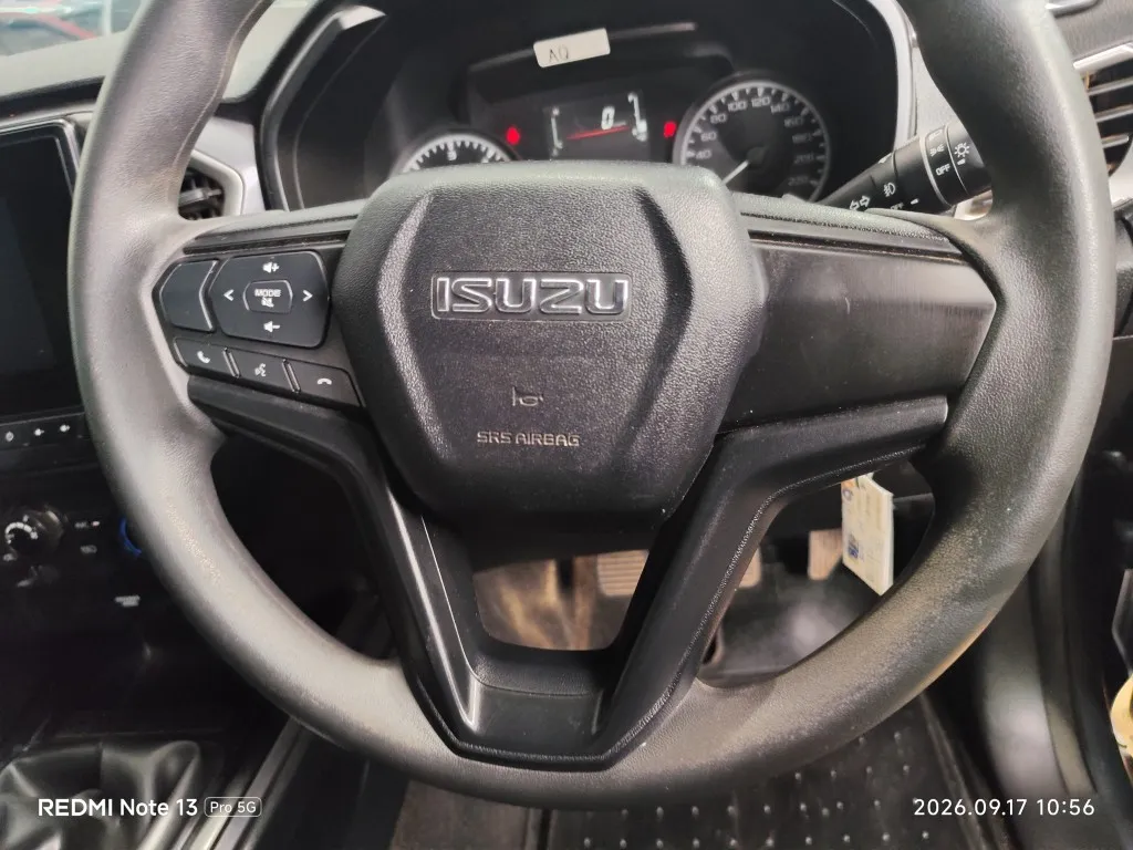 2021 Isuzu D-Max – 12