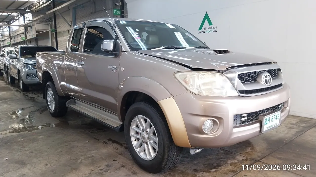 2011 Toyota Hilux Vigo – 2