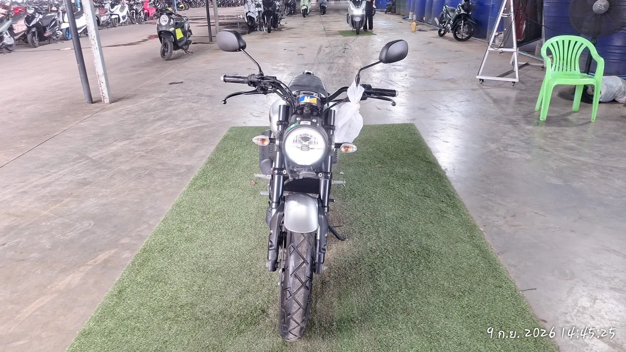 2023 Yamaha XSR155 – 1