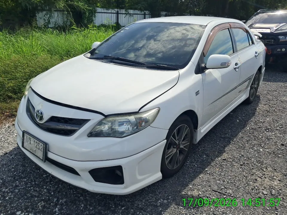 2013 Toyota Corolla Altis – 2