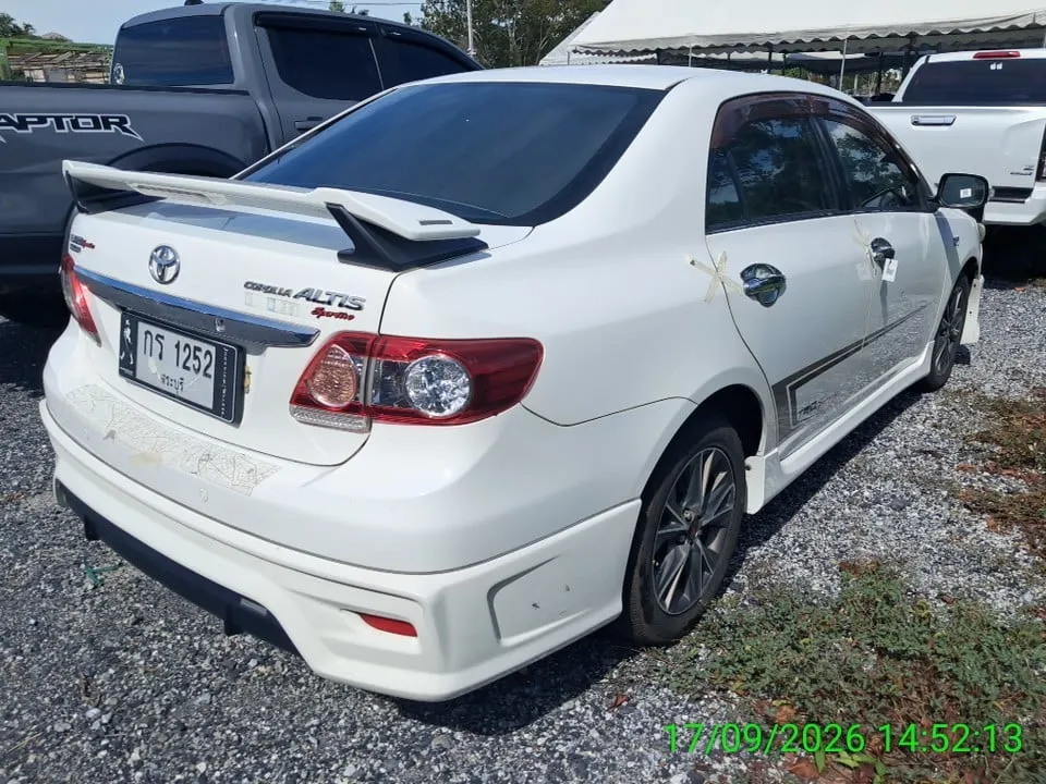 2013 Toyota Corolla Altis – 5
