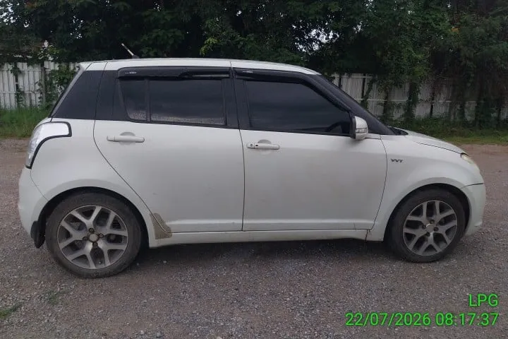 2010 Suzuki Swift – 7