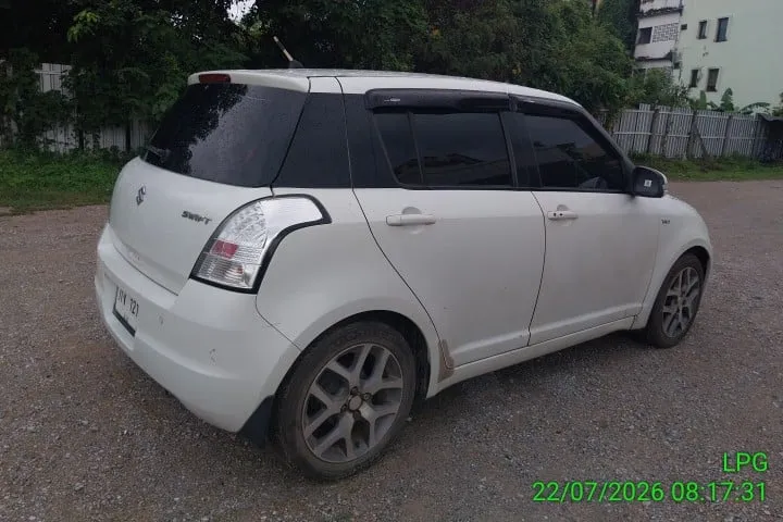 2010 Suzuki Swift – 6