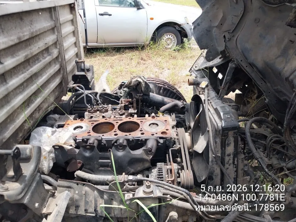 2009 Isuzu NMR – 10