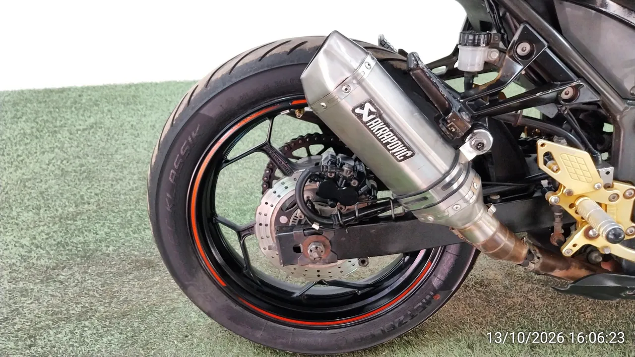 Kawasaki Ninja 300 – 12