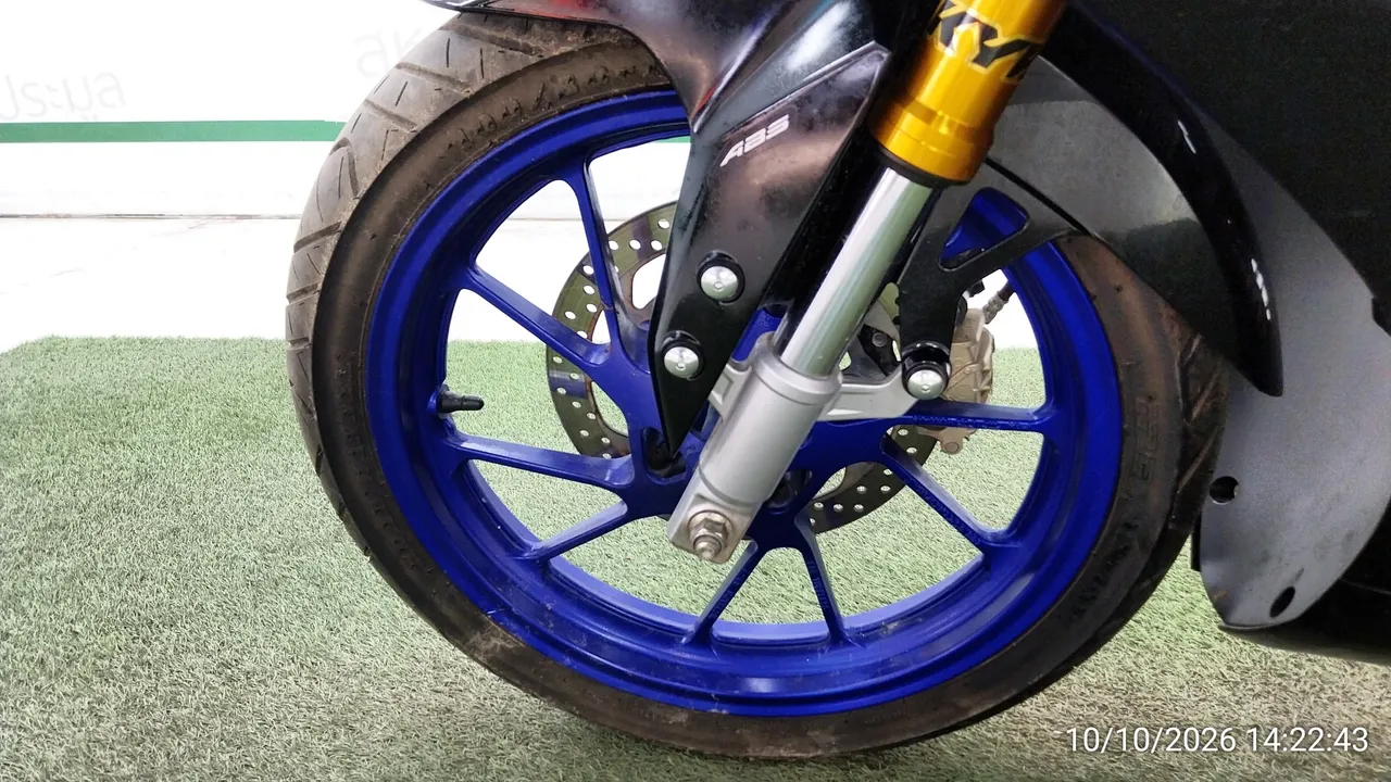 2025 Yamaha YZF-R15 – 9