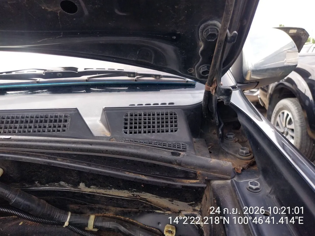 2012 Toyota Hilux Vigo – 5