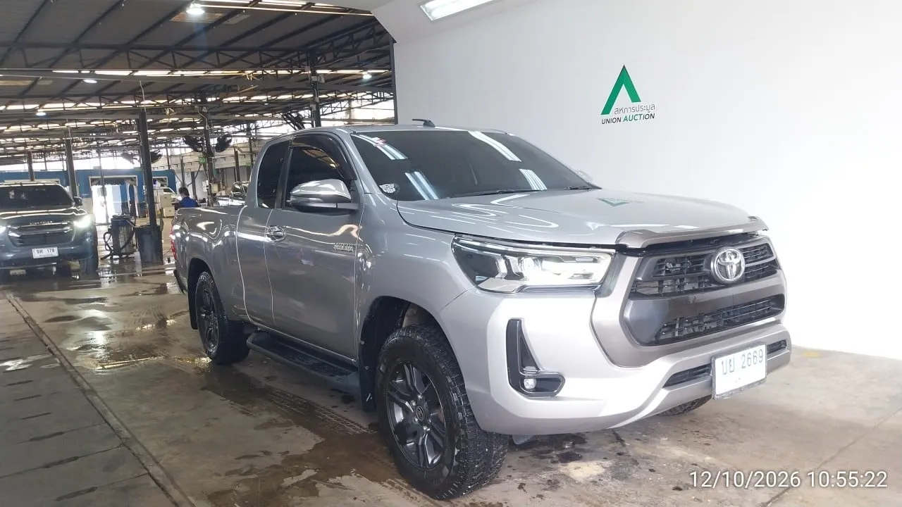 2020 Toyota Hilux Revo – 2