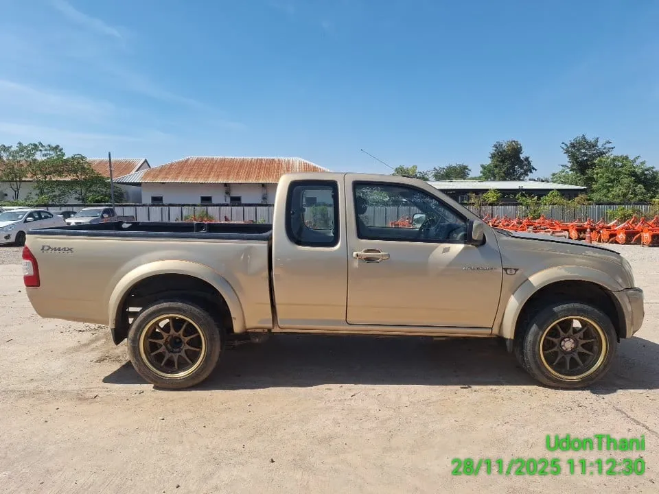 2004 Isuzu D-Max – 7