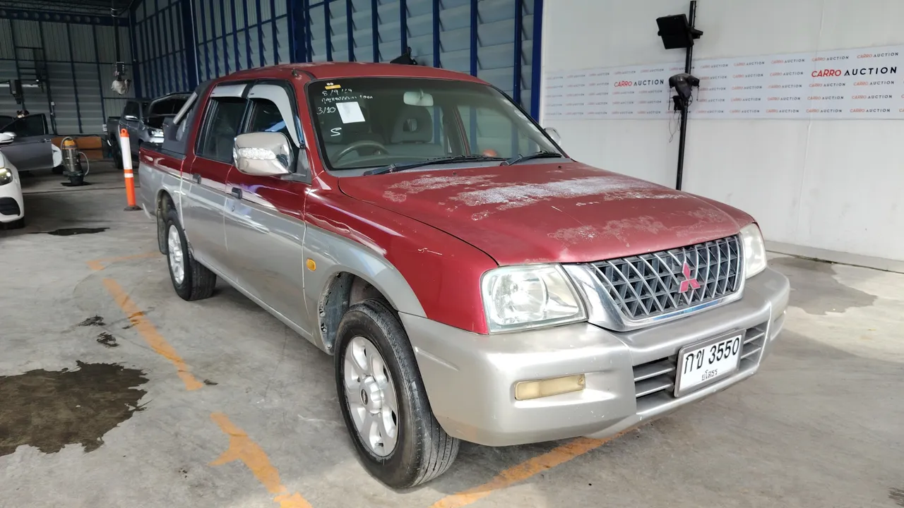 2002 Mitsubishi Strada Grandis – Exterior