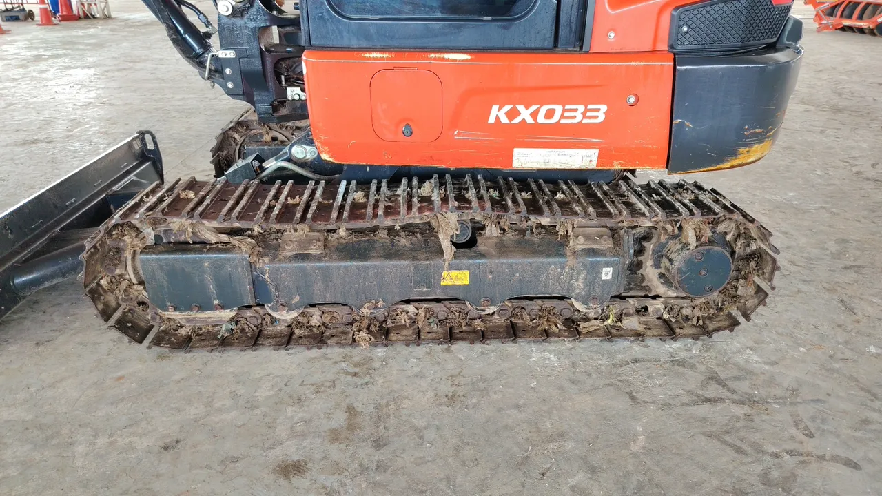 2025 Kubota KX033-4 – Exterior