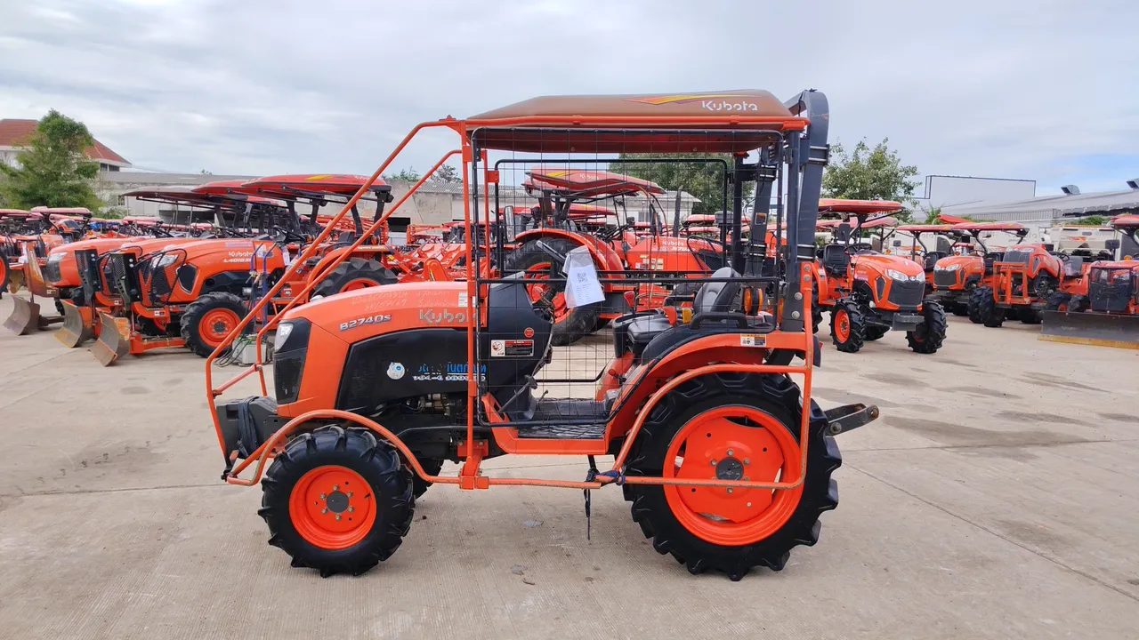 2025 Kubota B2740S-B – Side