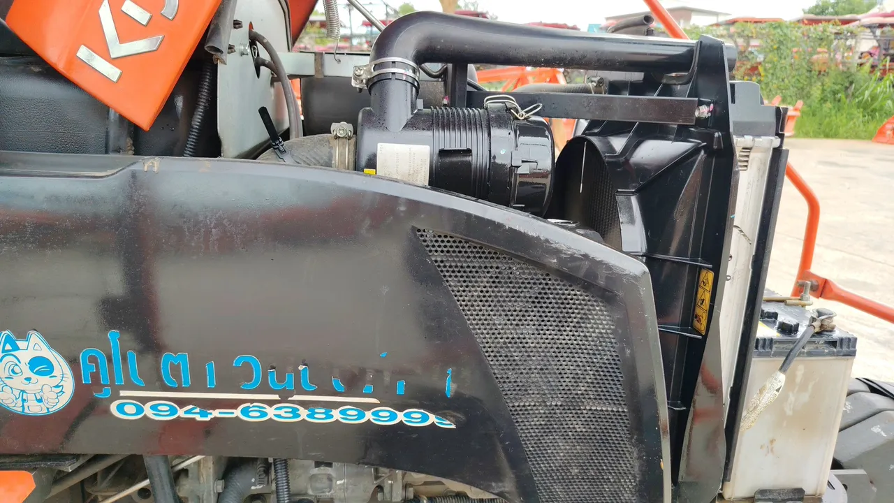 2025 Kubota B2740S-B – Engine
