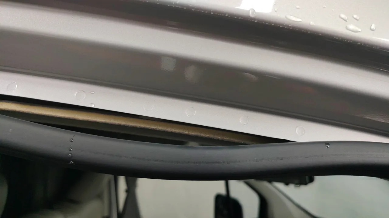 2021 Toyota Commuter – Exterior