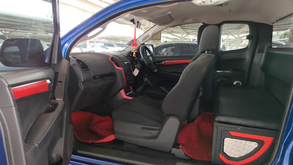 2018 Isuzu D-Max – Front