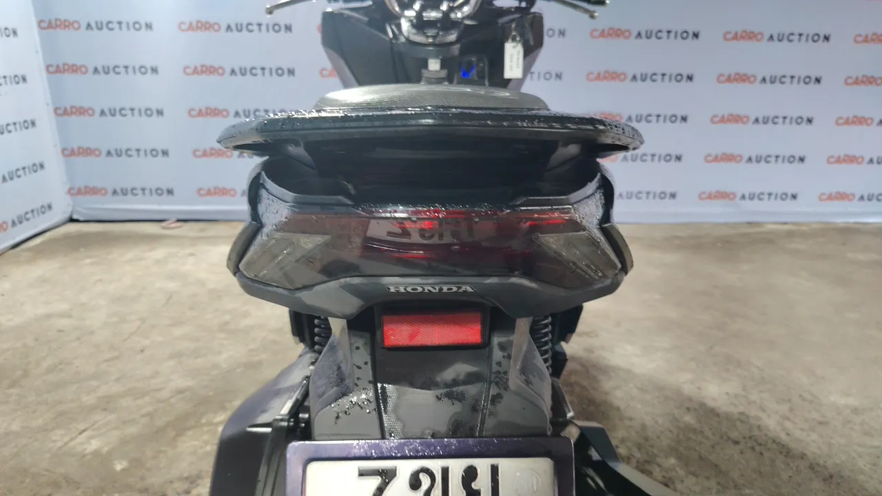 2024 Honda PCX – Exterior