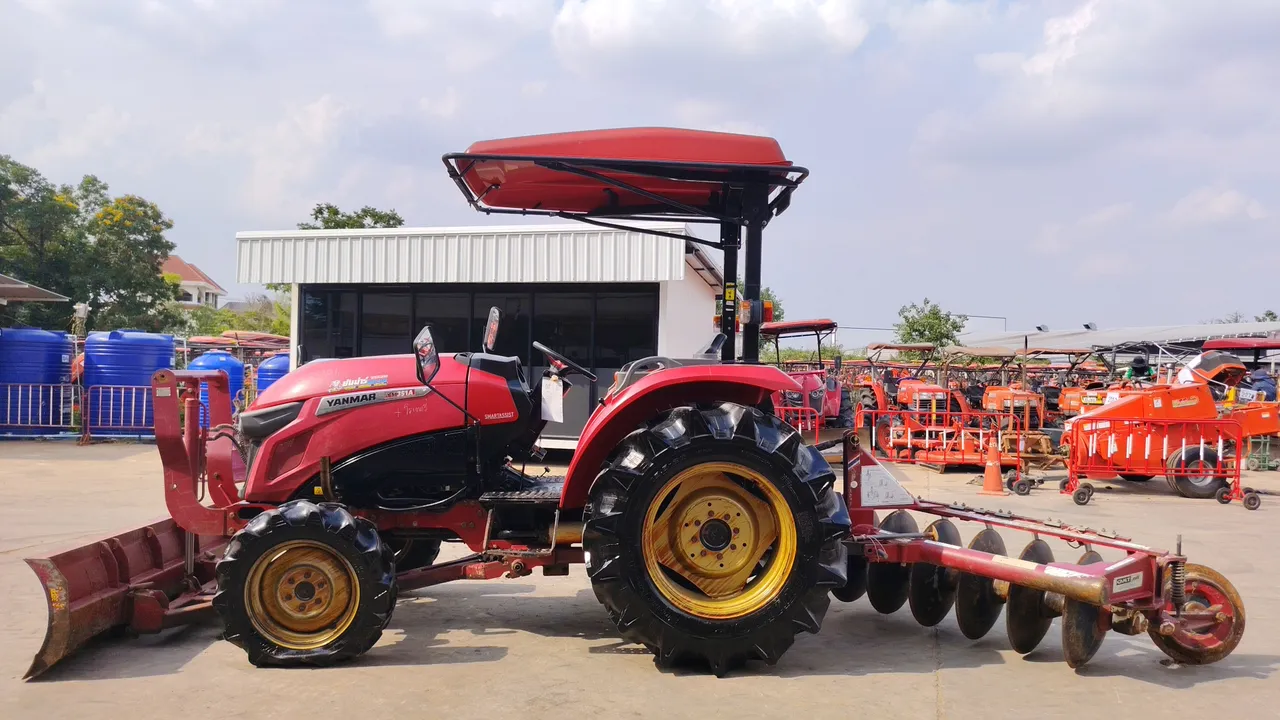 2022 Yanmar YM351A – Exterior
