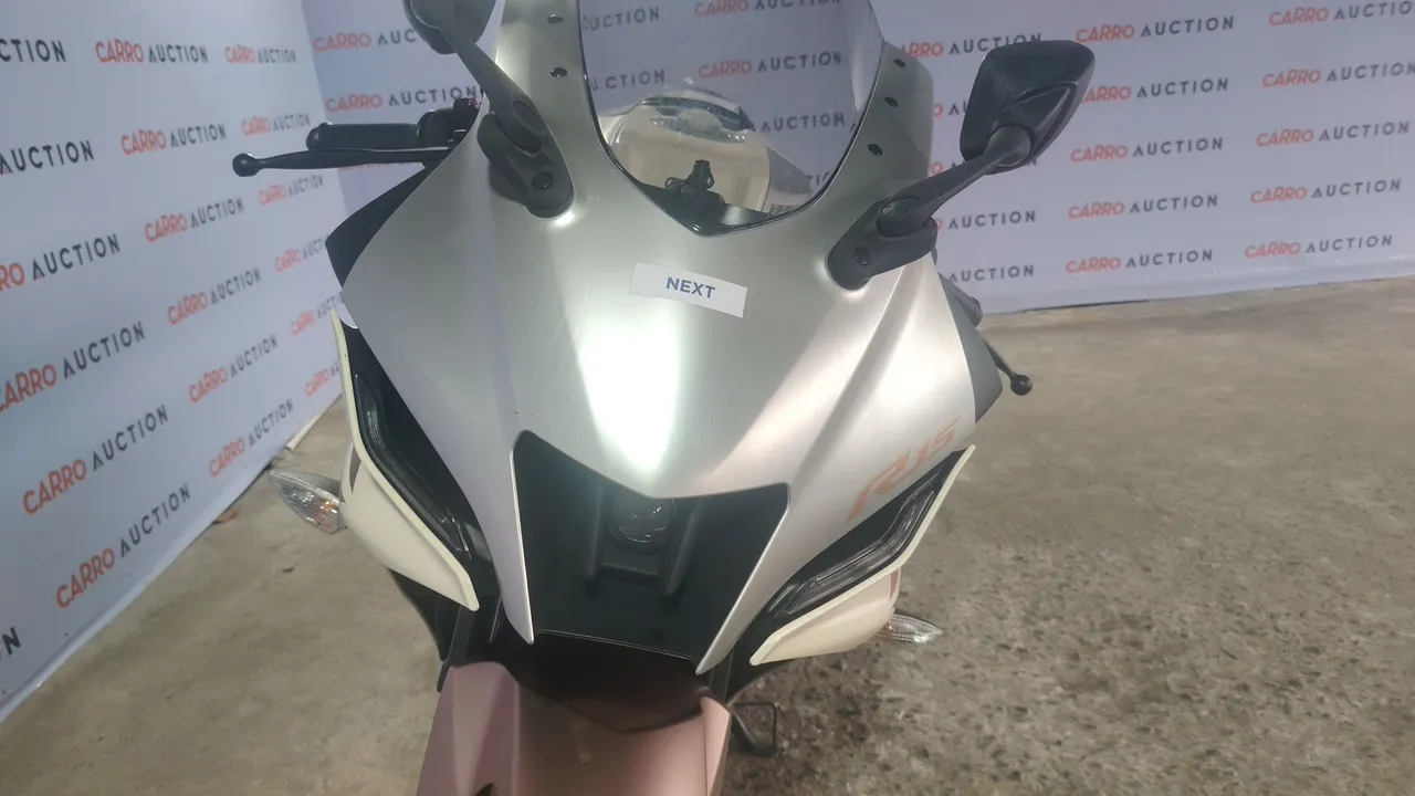 2025 Yamaha YZF-R15 – Exterior