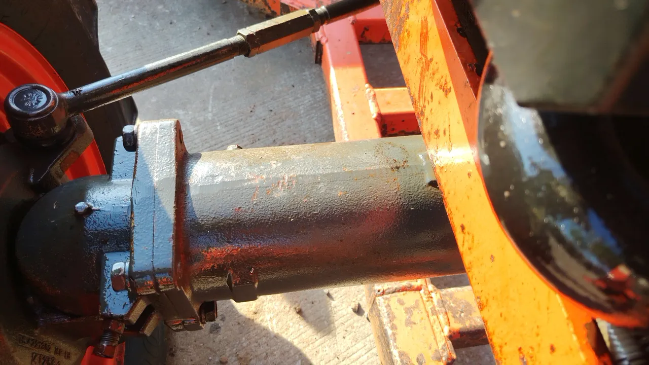 2025 Kubota L4028 – Exterior