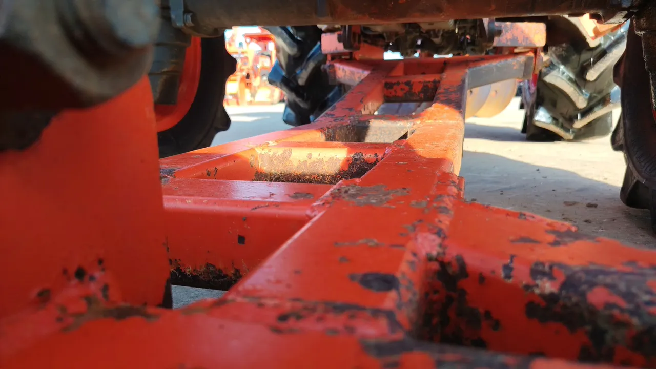 2025 Kubota L4028 – Exterior