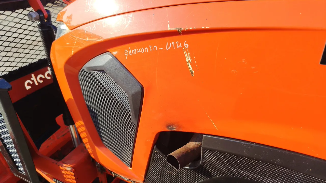 2025 Kubota L4028 – Exterior