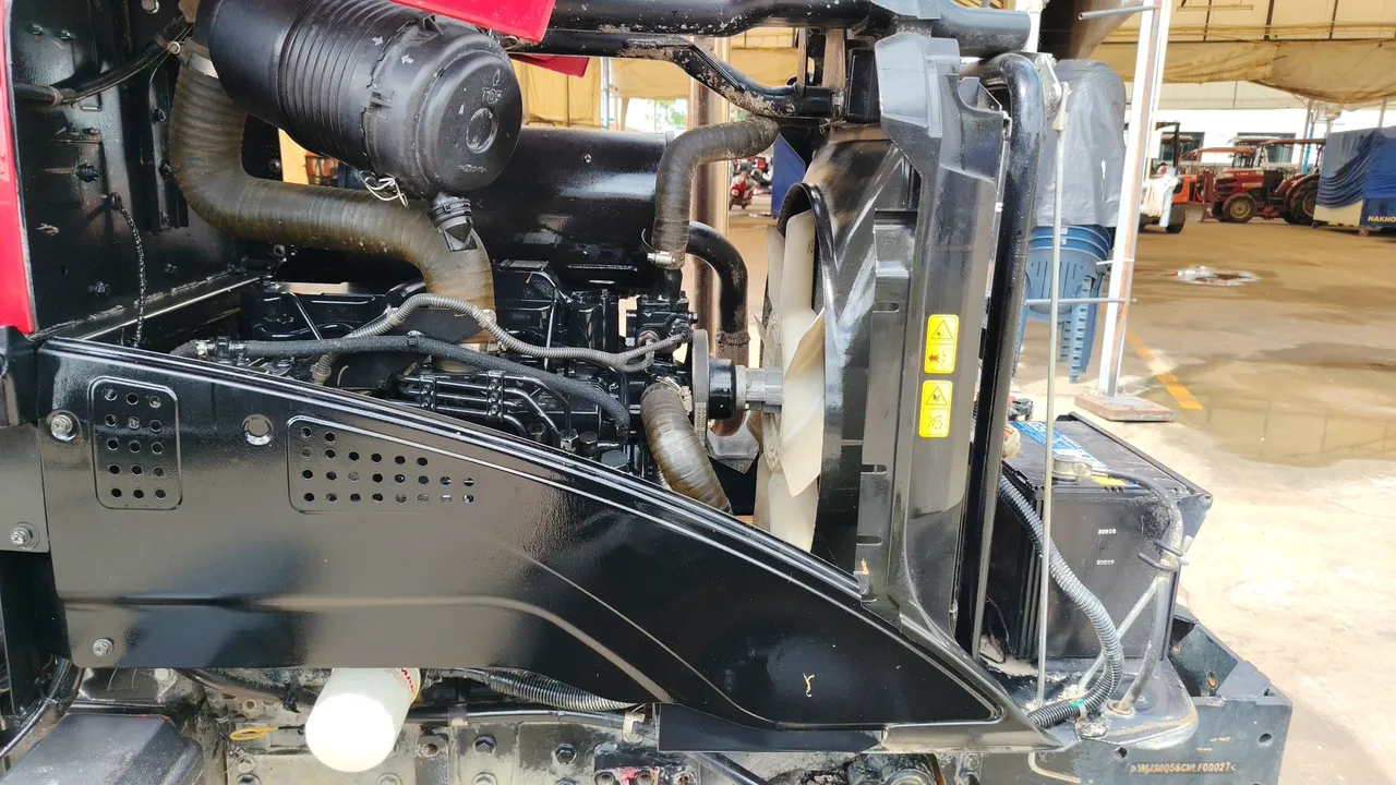 2022 Yanmar YM351R – Exterior