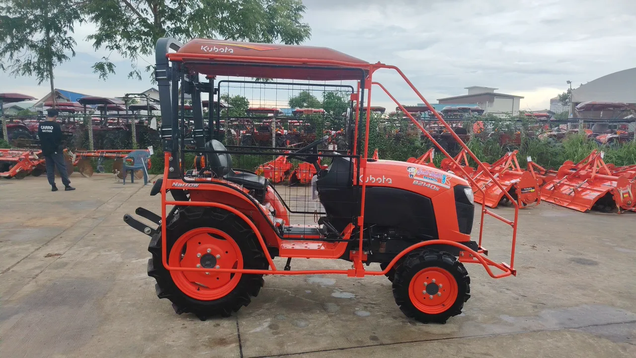 2025 Kubota B2140SN-B – Side